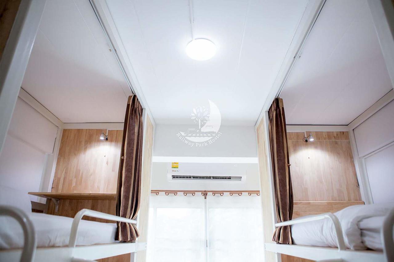 Railway Park Hostel Чиангмай Экстерьер фото