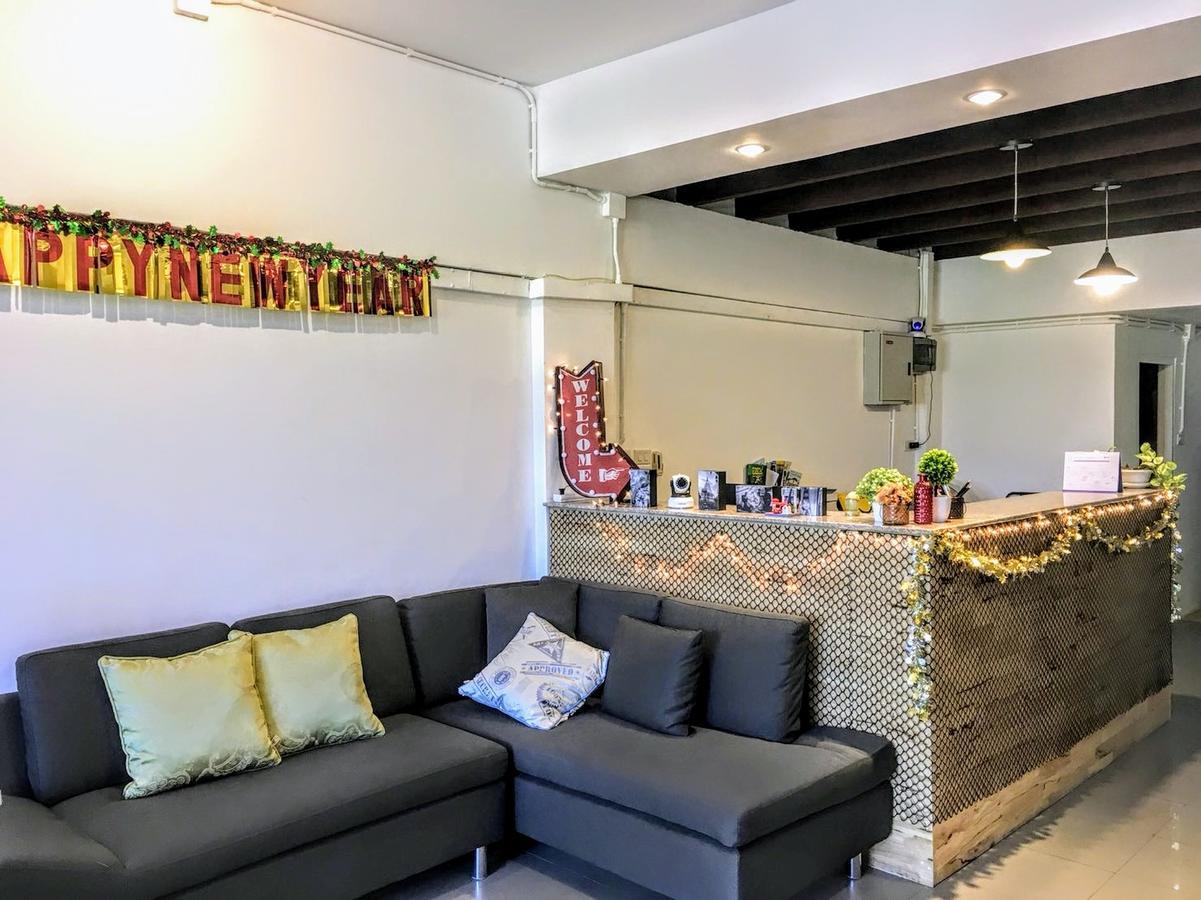 Railway Park Hostel Чиангмай Экстерьер фото